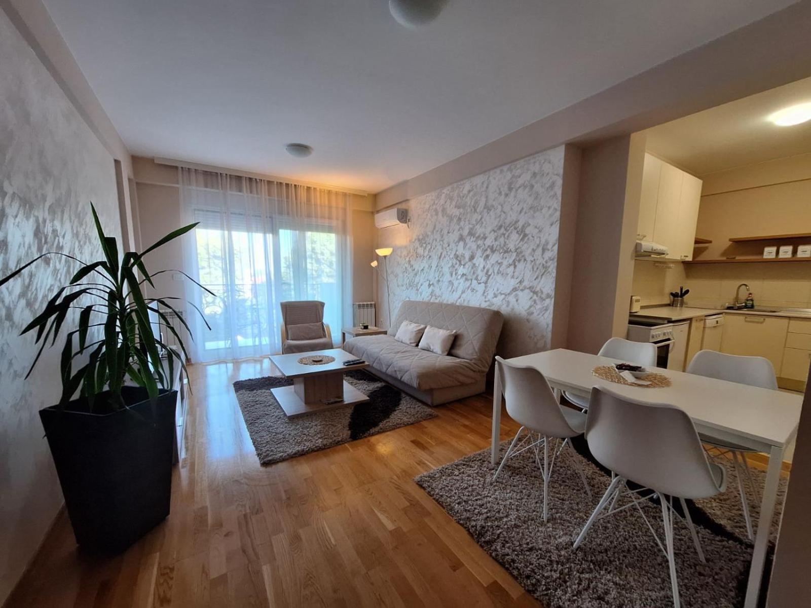 Ferienwohnung San Čačak Exterior foto